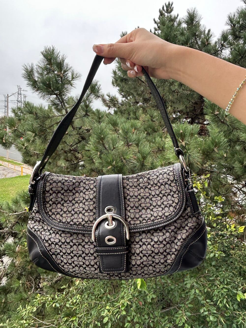 Vintage coach signature buckle shoulder bag black & grey jacquard canvas & leath
